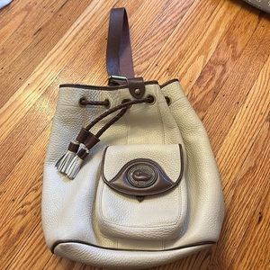 Vintage Dooney & Bourke in mint condition